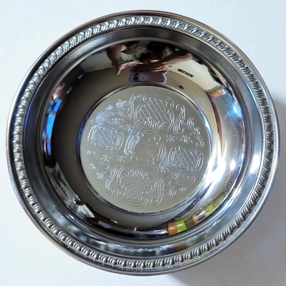Vtg 70's Irvinware Etched Small Chrome Bowl Beaded Edging U.S.A. Mint Nut Candy